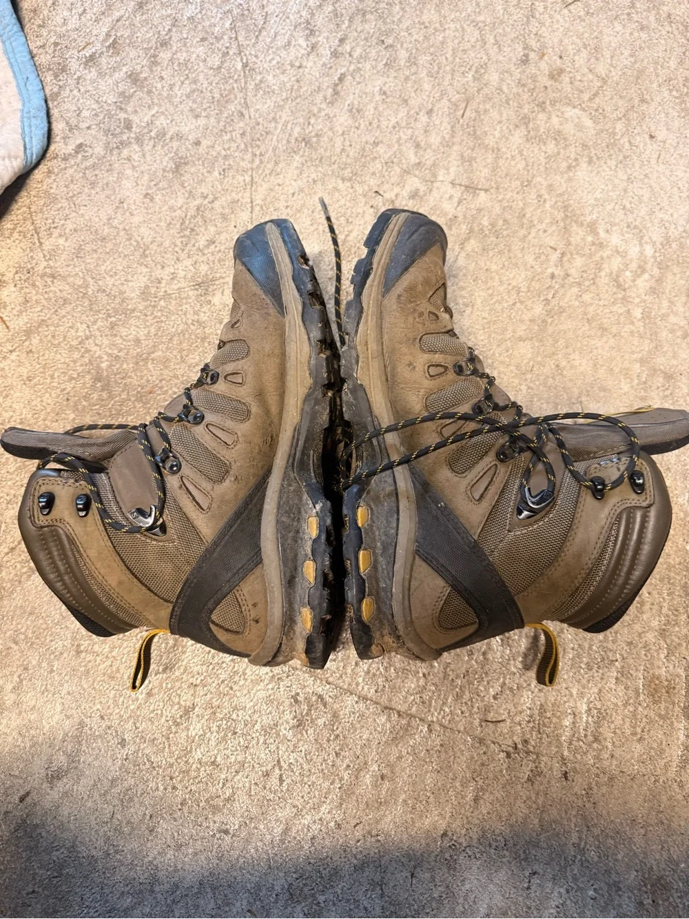 Salomon rugged hiking